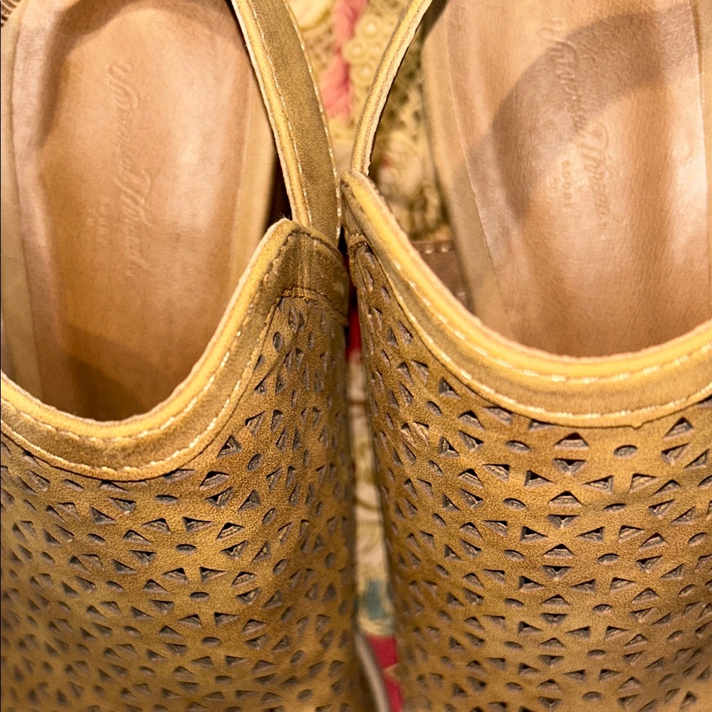 Universal Thread Brown Geometric Sandals - image 2